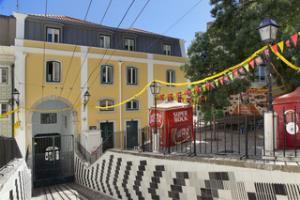 Lisbon Serviced Apartments - Ascensor Da Bica Esterno foto